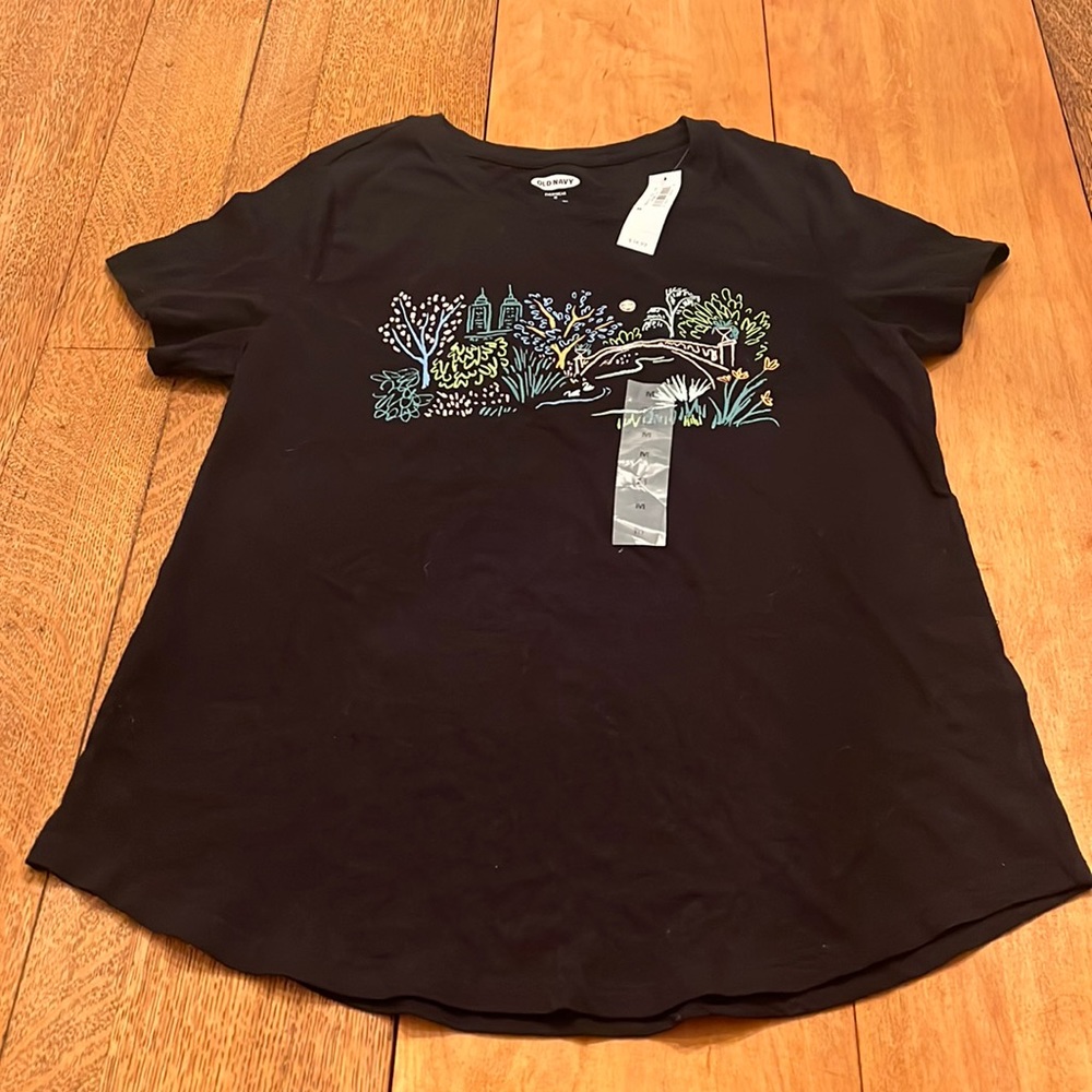 NWT Old navy top Womans medium